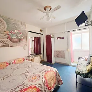 Flamenco Camaron Guest house