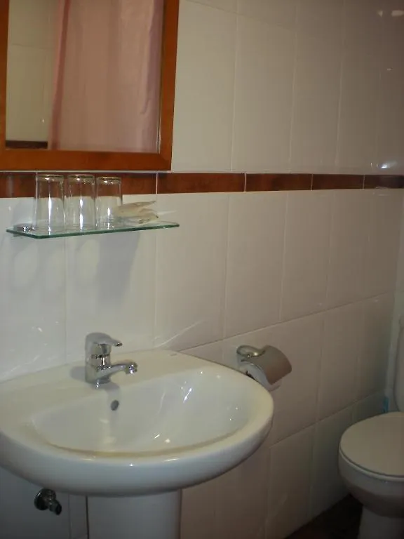 Hostal La Hispanidad Málaga Gæstehus